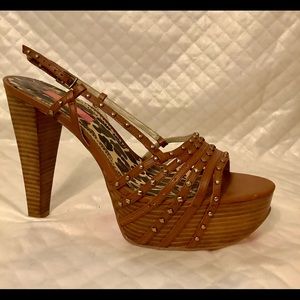 BETSY JOHNSON PLATFORM BROWN STUDDED SANDAL HANNAH